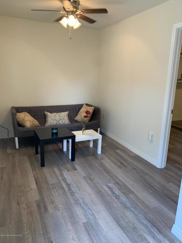 10528 Langmuir Avenue - Photo 11