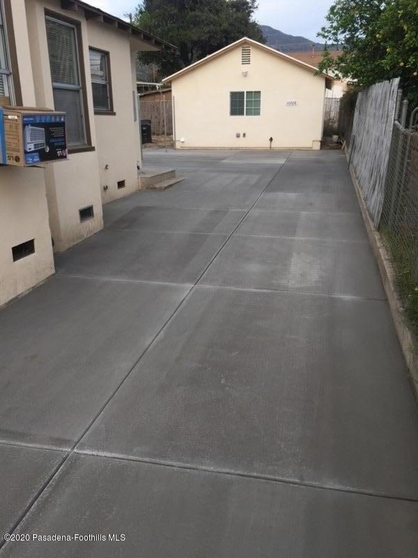 10528 Langmuir Avenue - Photo 4