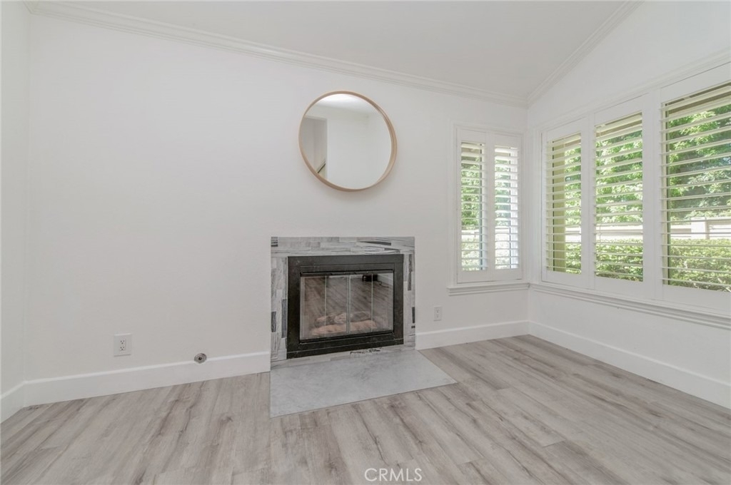 38 Cresthaven - Photo 7