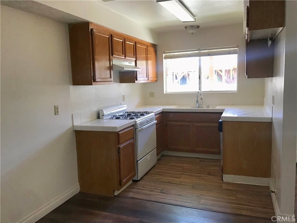 11604 Walcroft Street - Photo 5