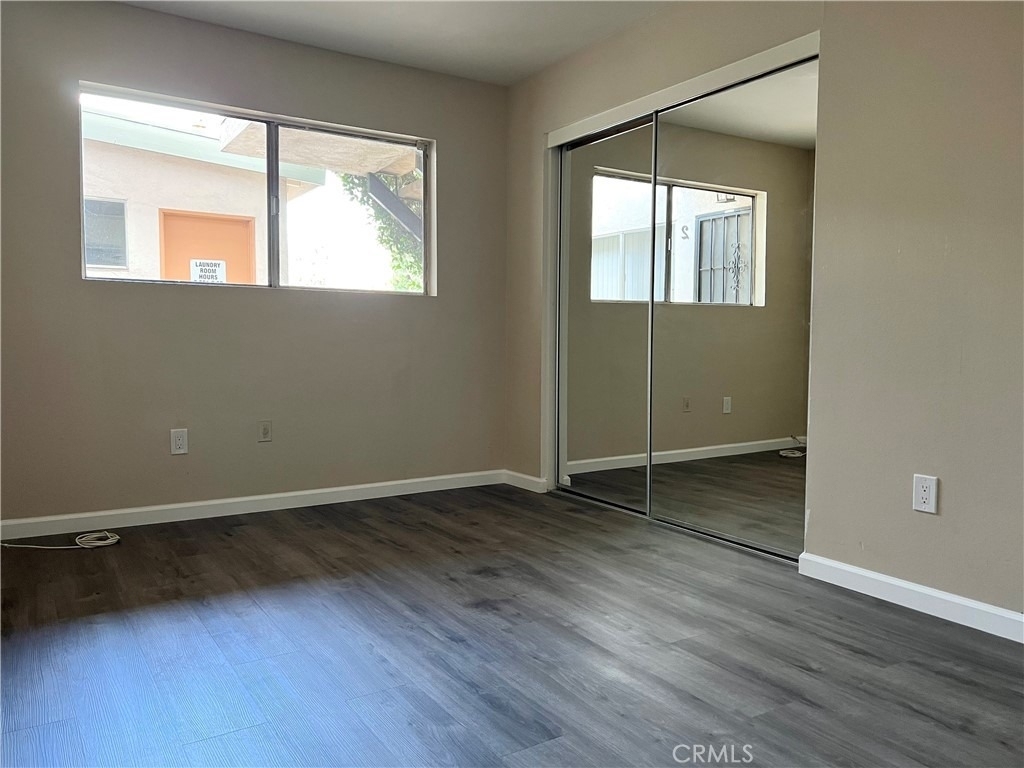 640 Ward Street - Photo 4