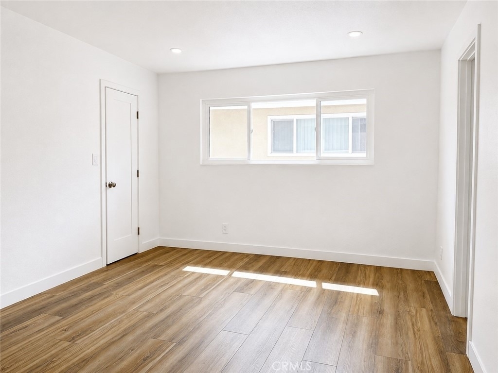 1040 El Camino - Photo 4