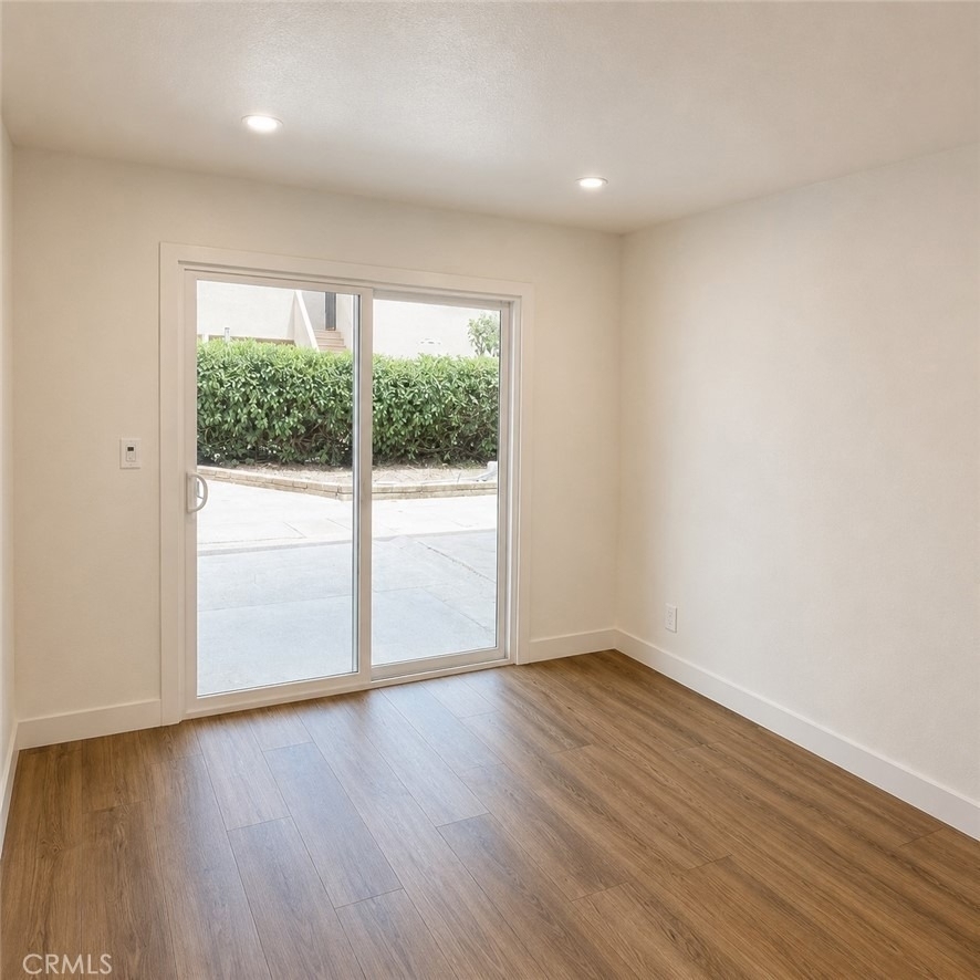 1040 El Camino - Photo 3