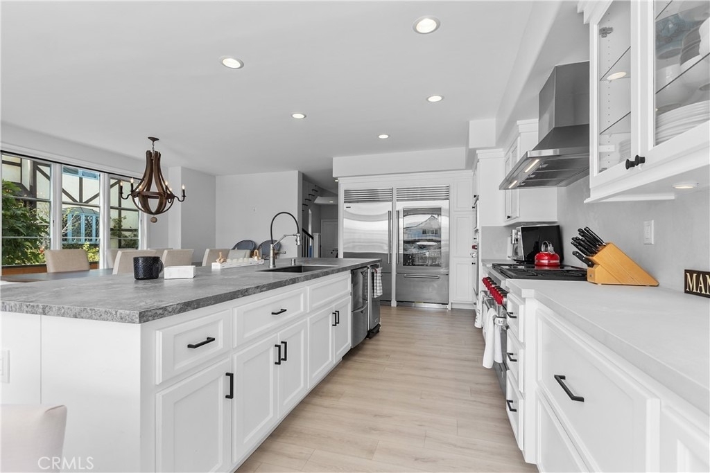3915 Marcus Avenue - Photo 8