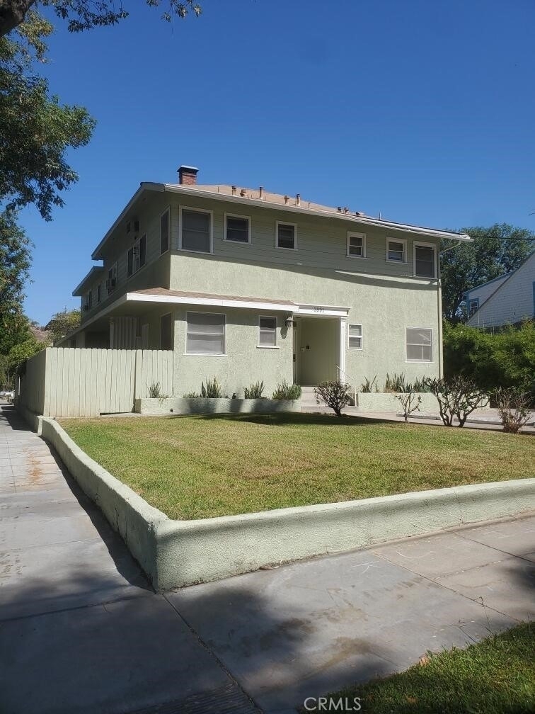 3891 Locust Street - Photo 0