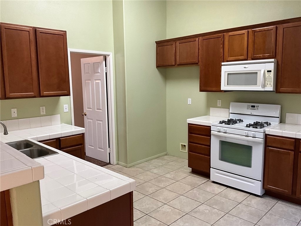 12020 Diego Court - Photo 6