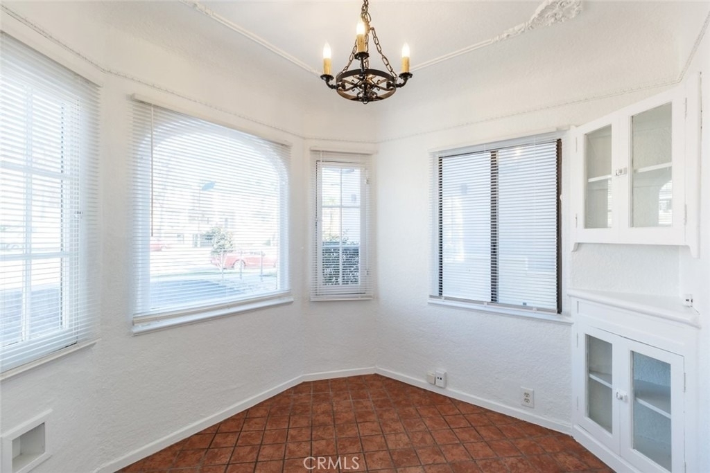 2230 Montrose Avenue - Photo 12