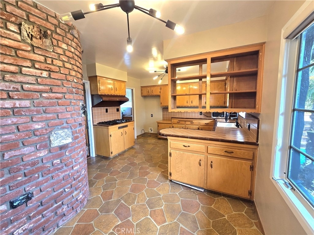 932 W Granada Court - Photo 5