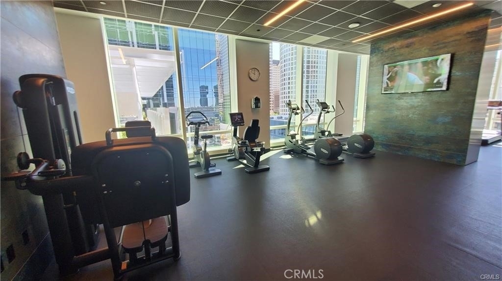 877 Francisco Street - Photo 15