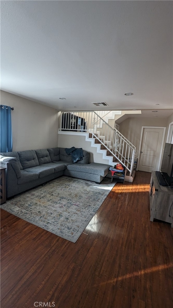 239 E 110th Street - Photo 2