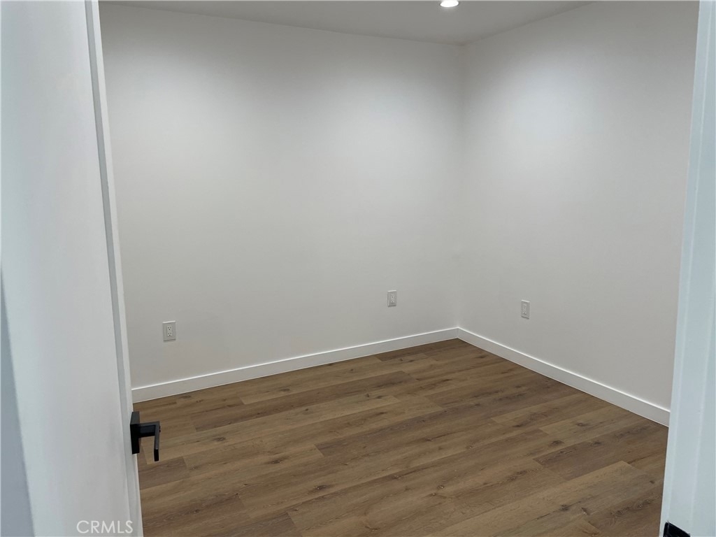 565 N Mariposa - Photo 9