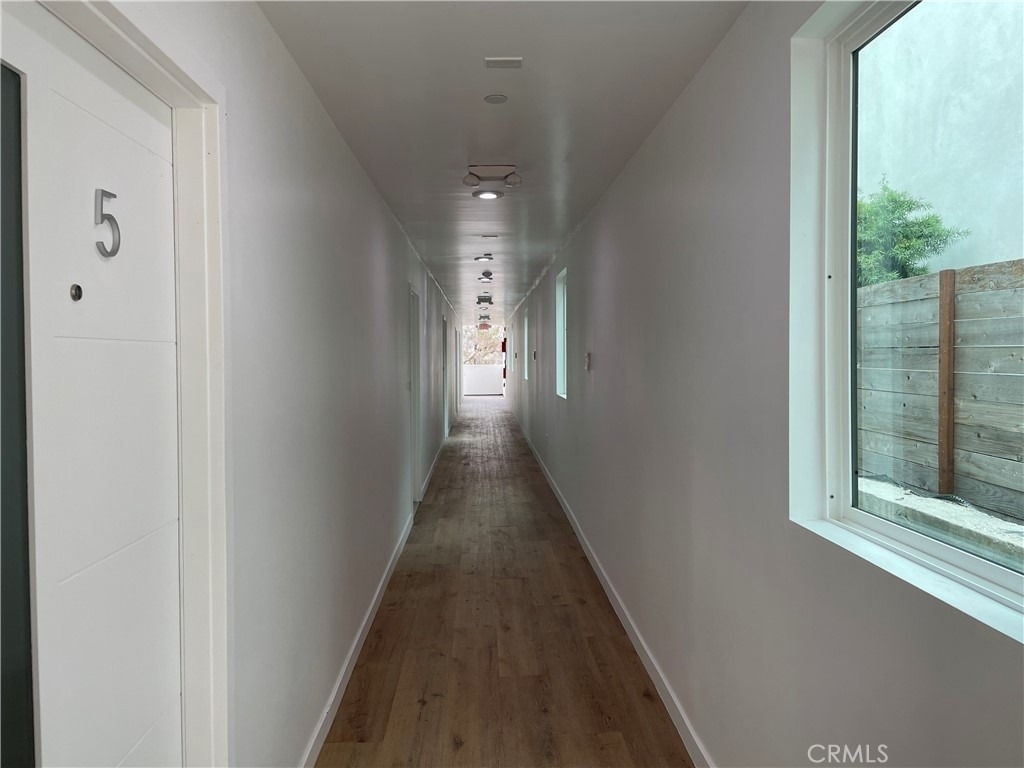 565 N Mariposa - Photo 18