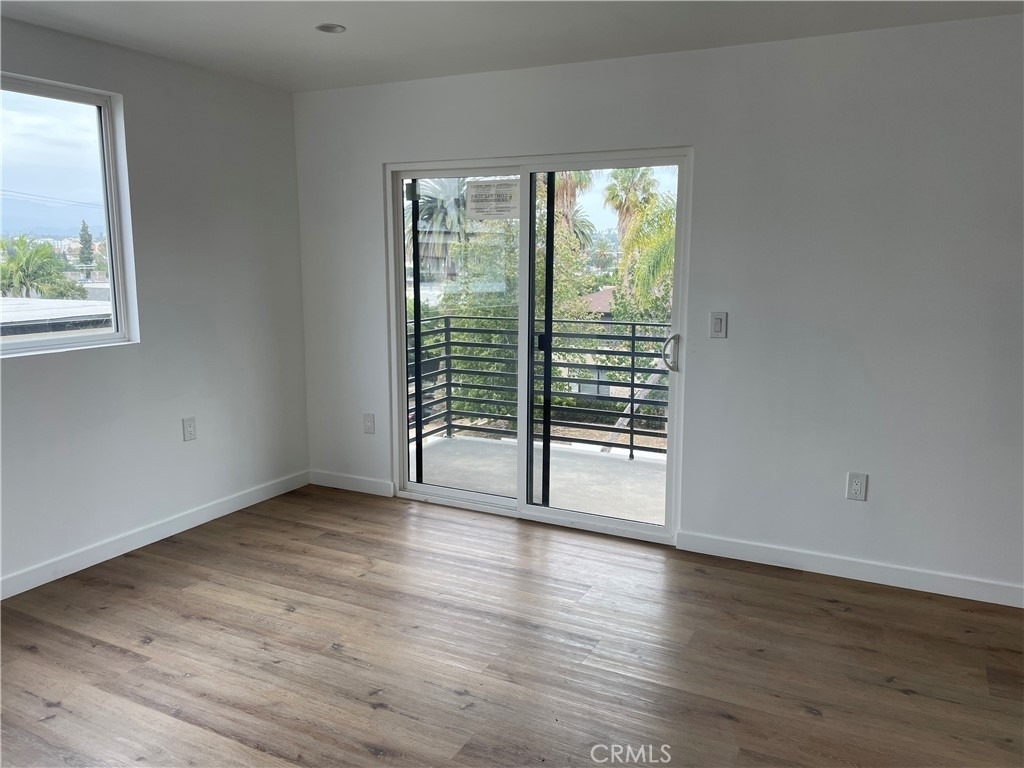 565 N Mariposa - Photo 16