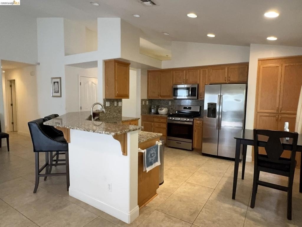 400 Pinenut St - Photo 3