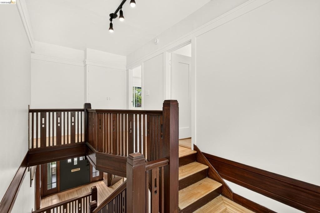 846 Mandana Blvd - Photo 28