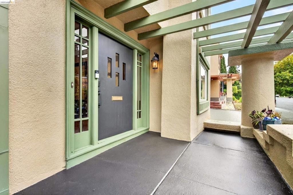 846 Mandana Blvd - Photo 3