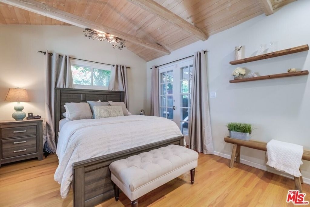 21447 Providencia Street - Photo 47