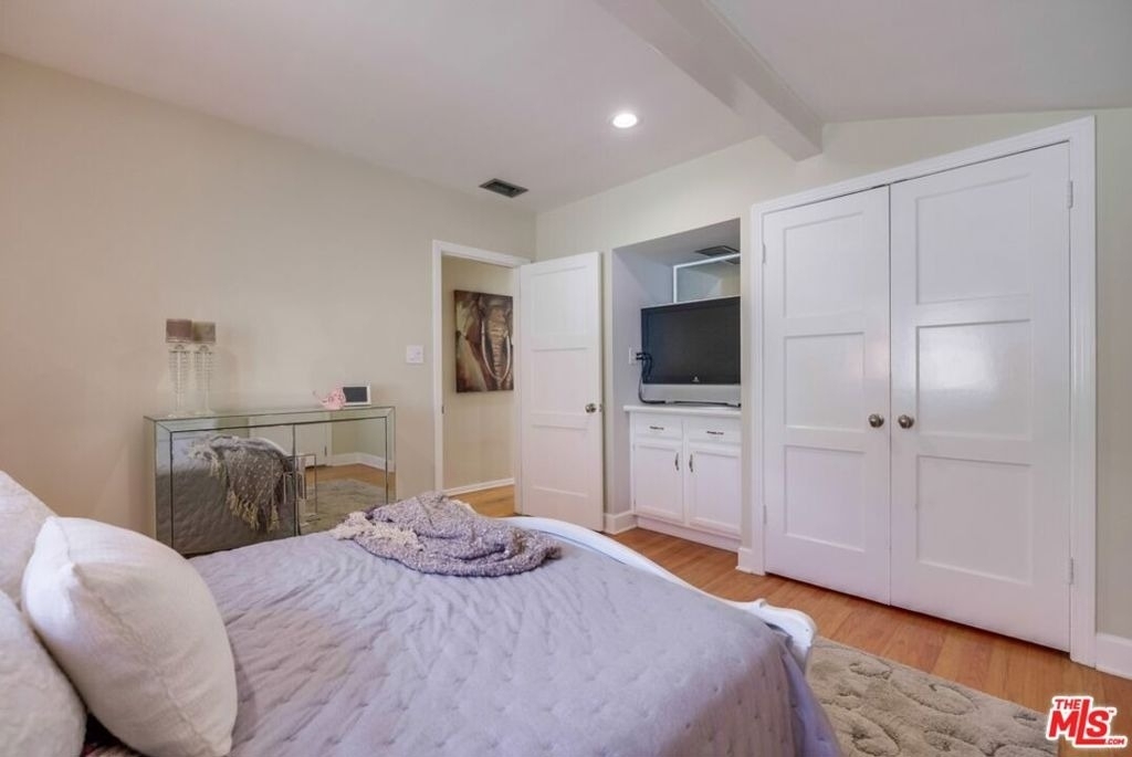 21447 Providencia Street - Photo 39