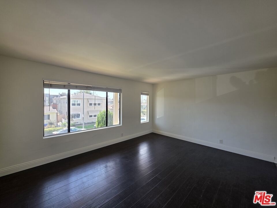 221 Argonne Avenue - Photo 5