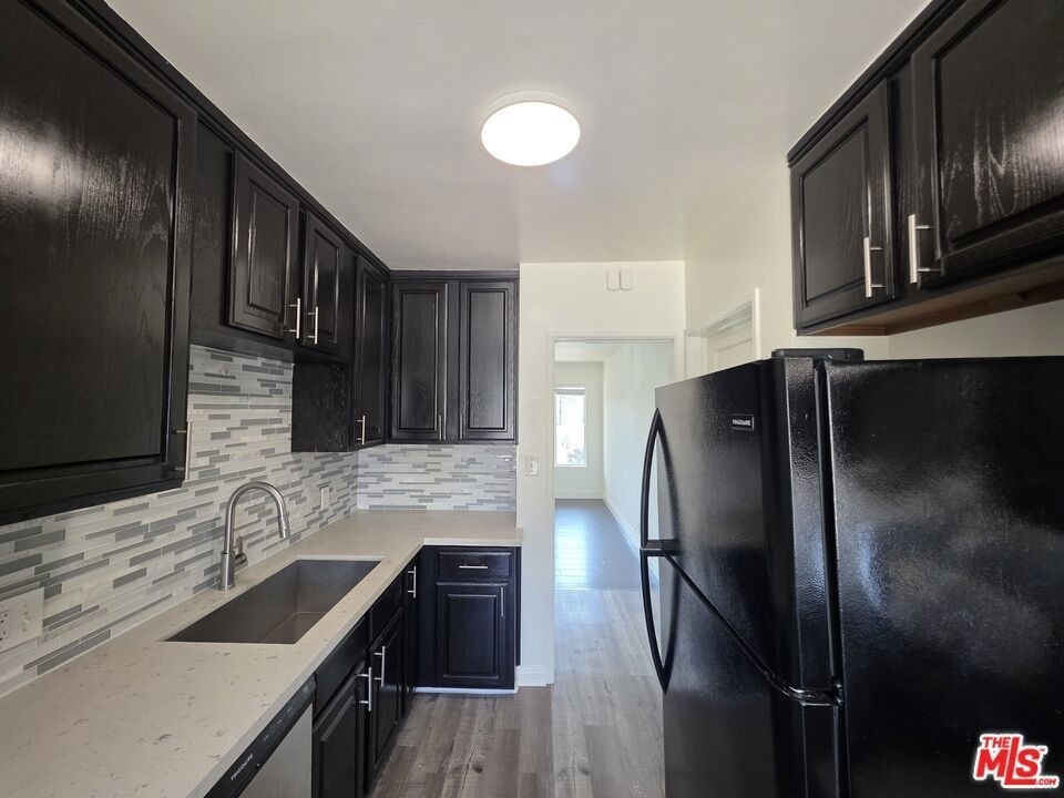 221 Argonne Avenue - Photo 11