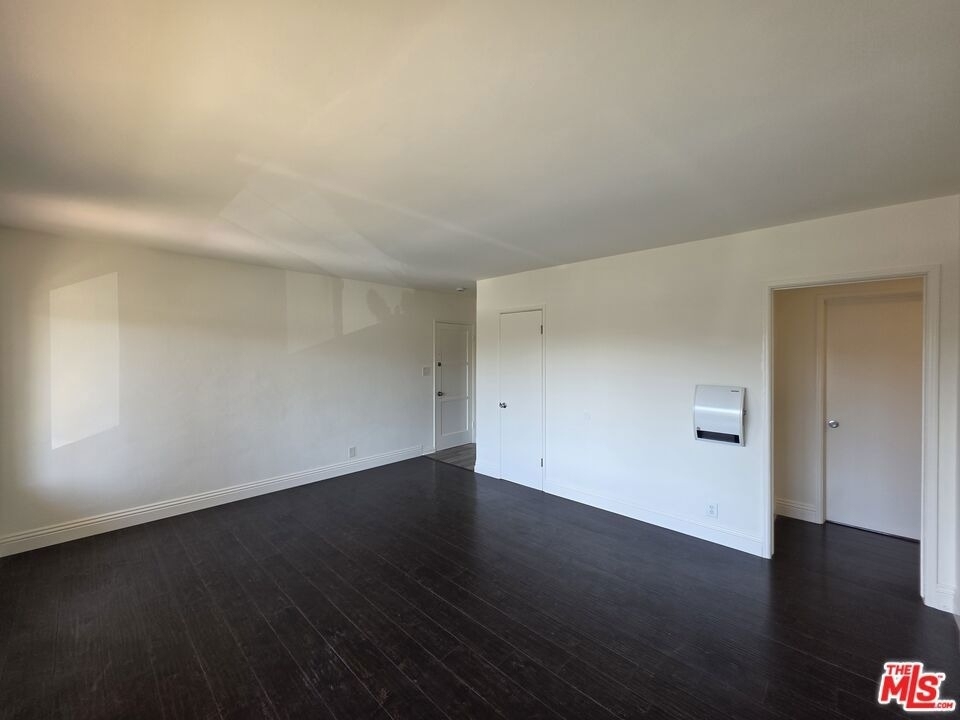 221 Argonne Avenue - Photo 2