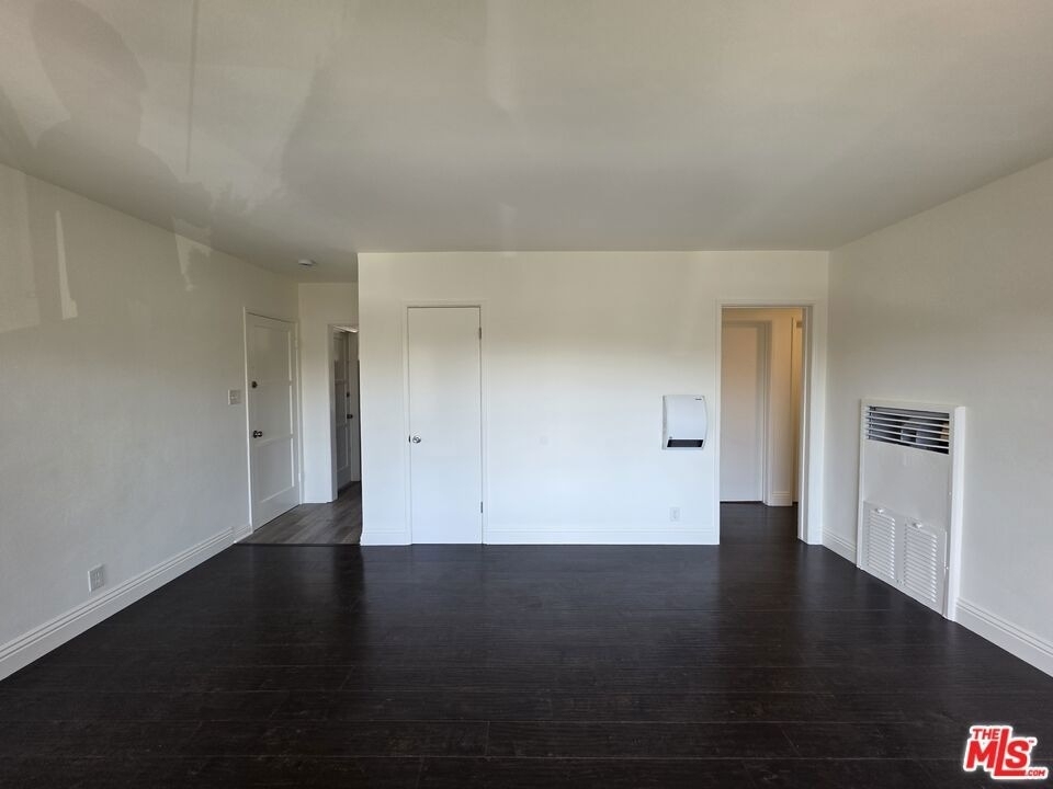 221 Argonne Avenue - Photo 1