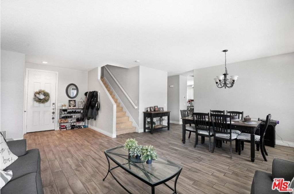 3056 Janine Avenue - Photo 9