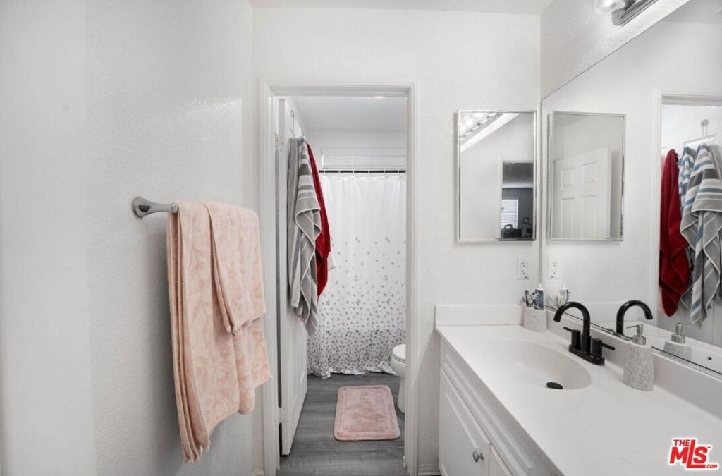 3056 Janine Avenue - Photo 32
