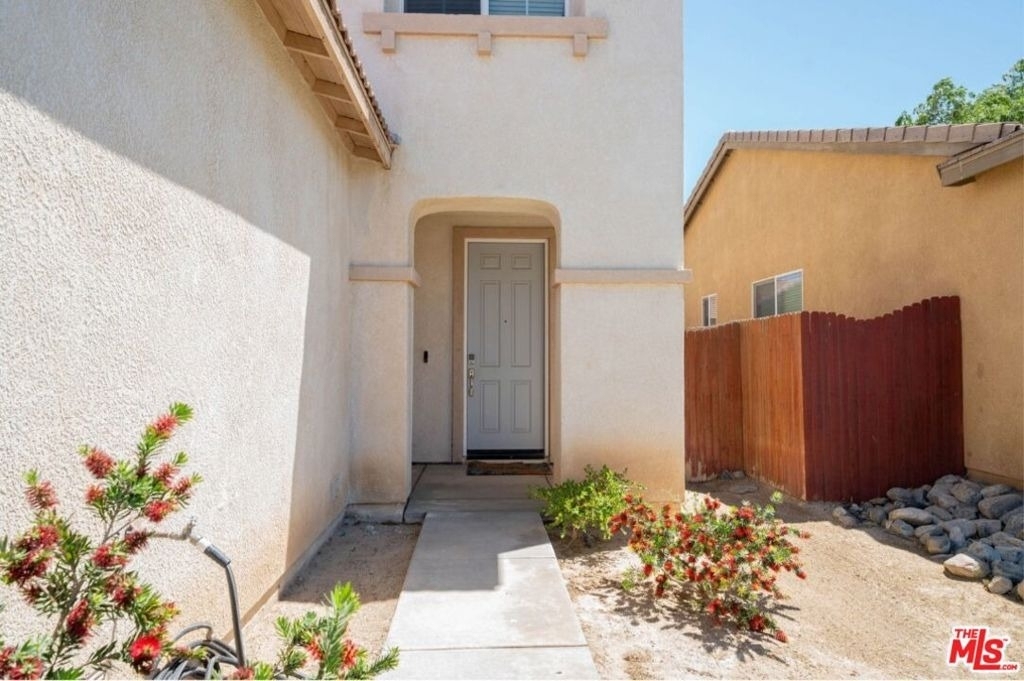 3056 Janine Avenue - Photo 6