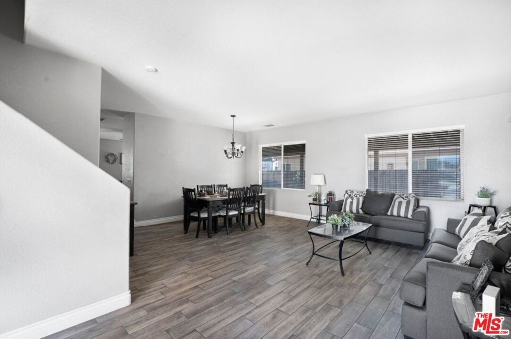 3056 Janine Avenue - Photo 8