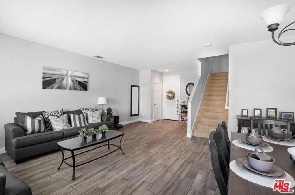 3056 Janine Avenue - Photo 10