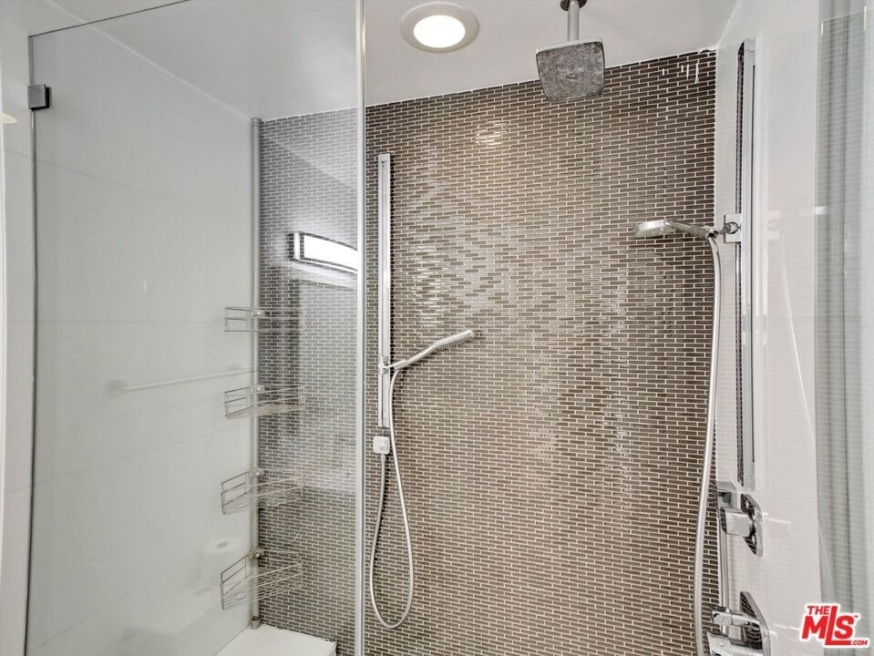 600 S La Brea Avenue - Photo 35