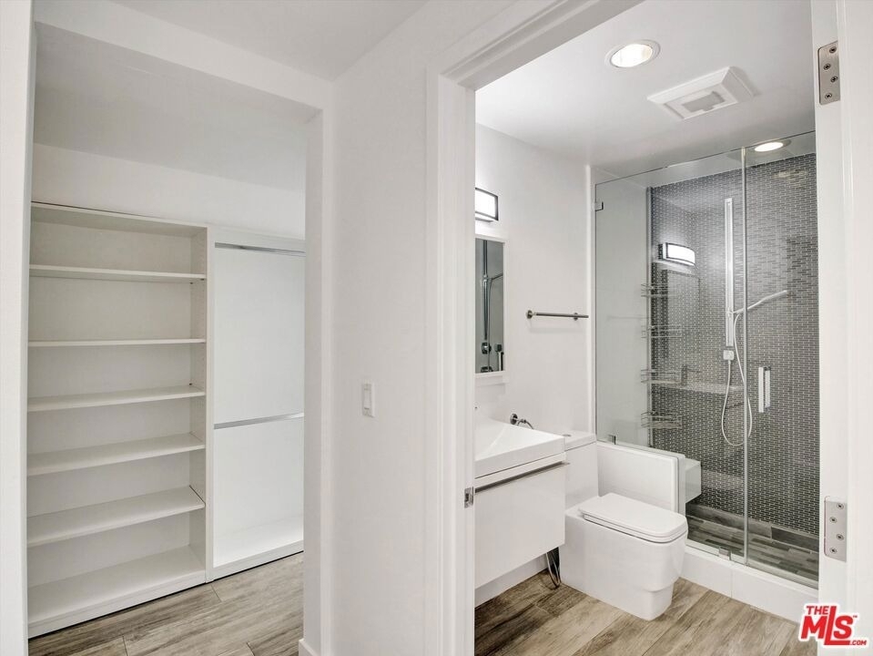 600 S La Brea Avenue - Photo 36