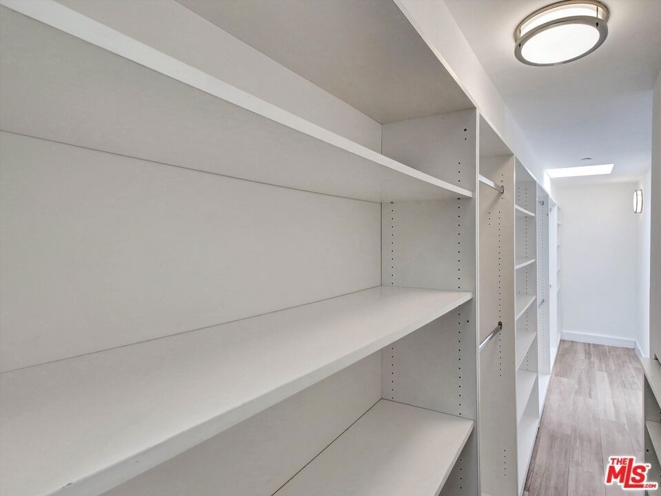 600 S La Brea Avenue - Photo 37