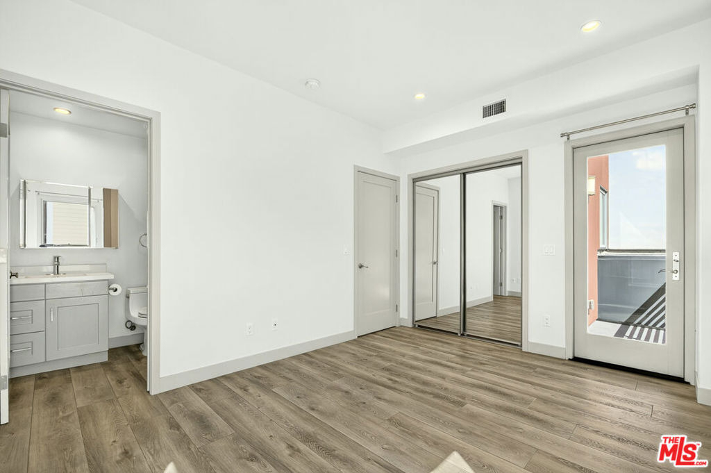 440 Palm Drive - Photo 23