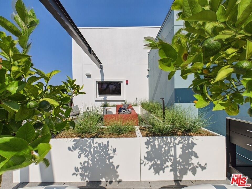 9900 Venice - Photo 21