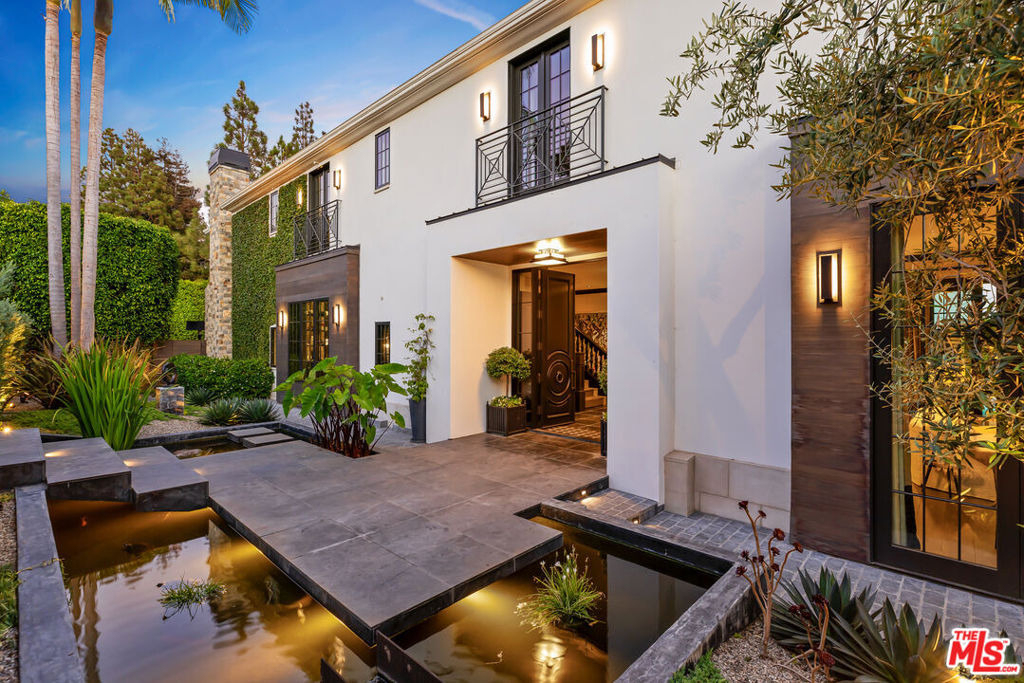 888 Toulon Drive - Photo 33