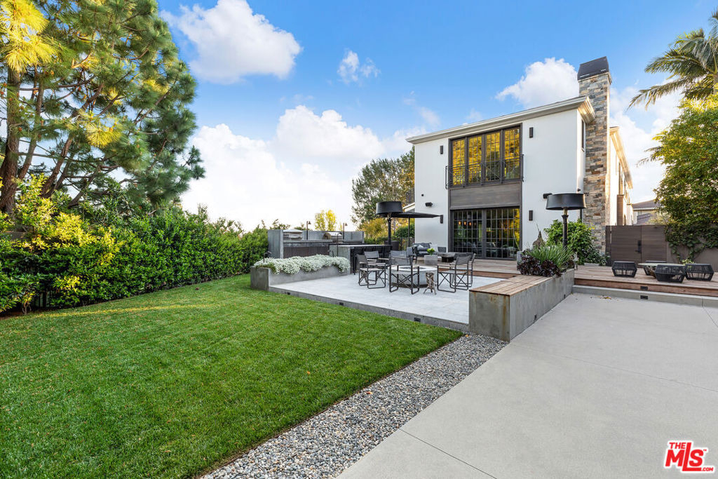 888 Toulon Drive - Photo 32