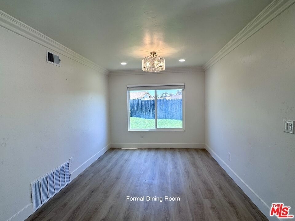 2863 Carmar Way - Photo 11