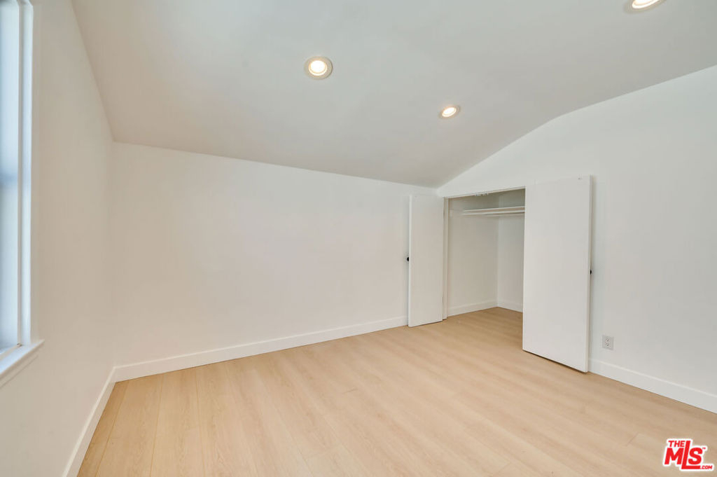 926 N Spaulding Avenue - Photo 10
