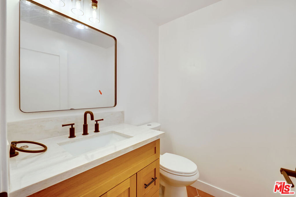 926 N Spaulding Avenue - Photo 5