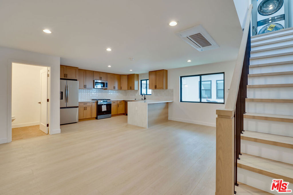 926 N Spaulding Avenue - Photo 6