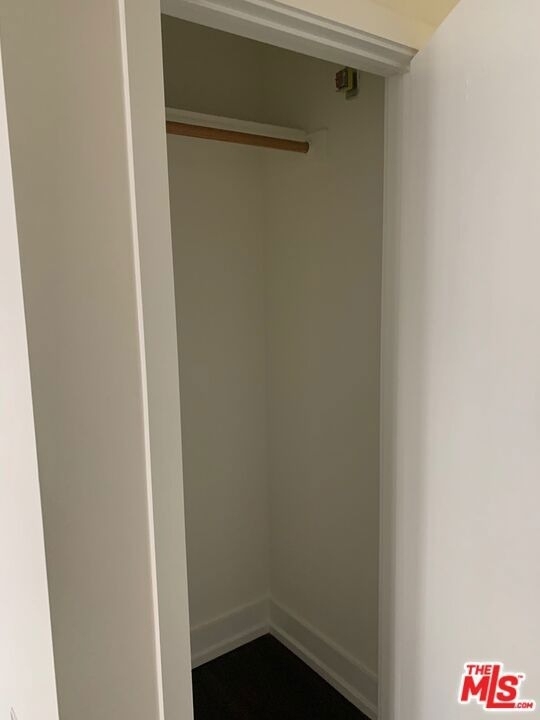 727 W 7th Street - Photo 11