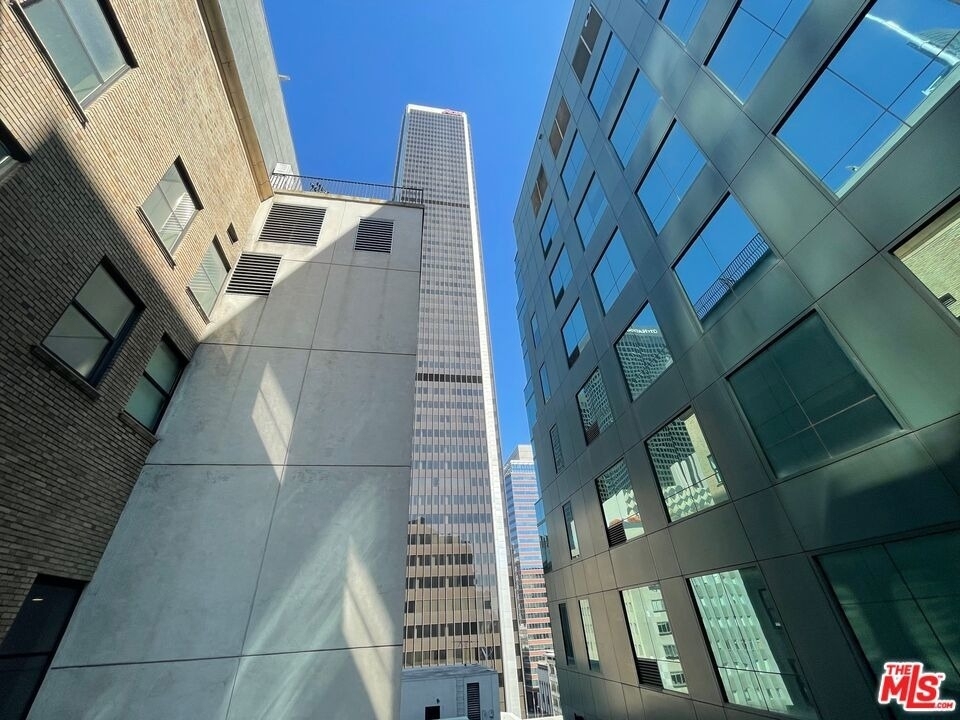 727 W 7th Street - Photo 14