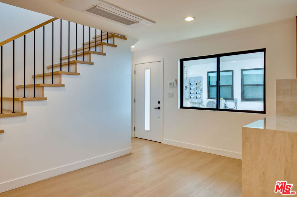 926 N Spaulding Avenue - Photo 1