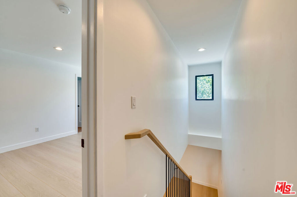 926 N Spaulding Avenue - Photo 13