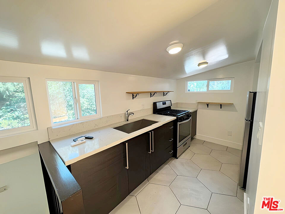 1912 N Alvarado Street - Photo 28