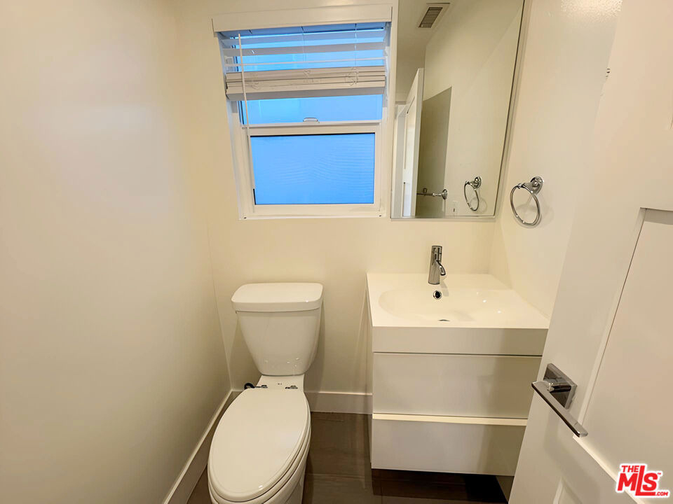 1912 N Alvarado Street - Photo 17
