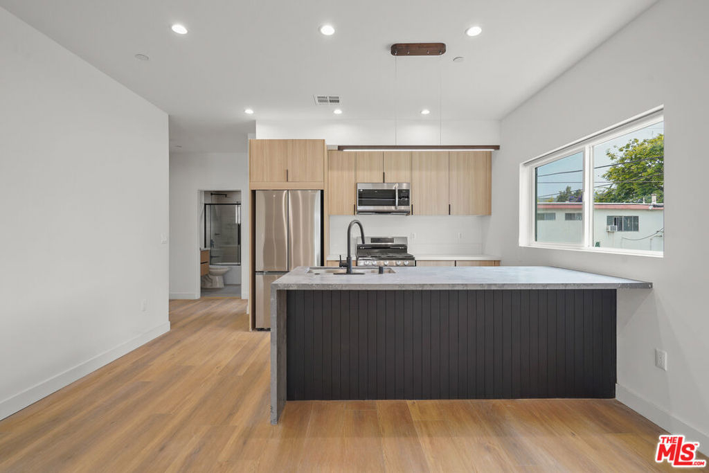 4527 W 17th Street - Photo 4