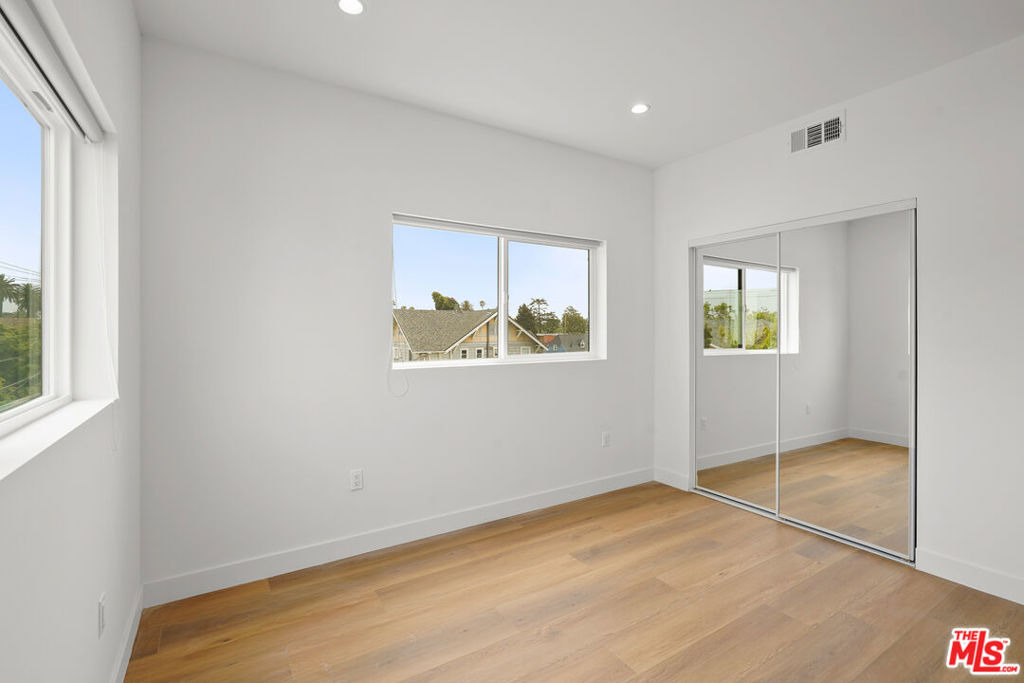4527 W 17th Street - Photo 19